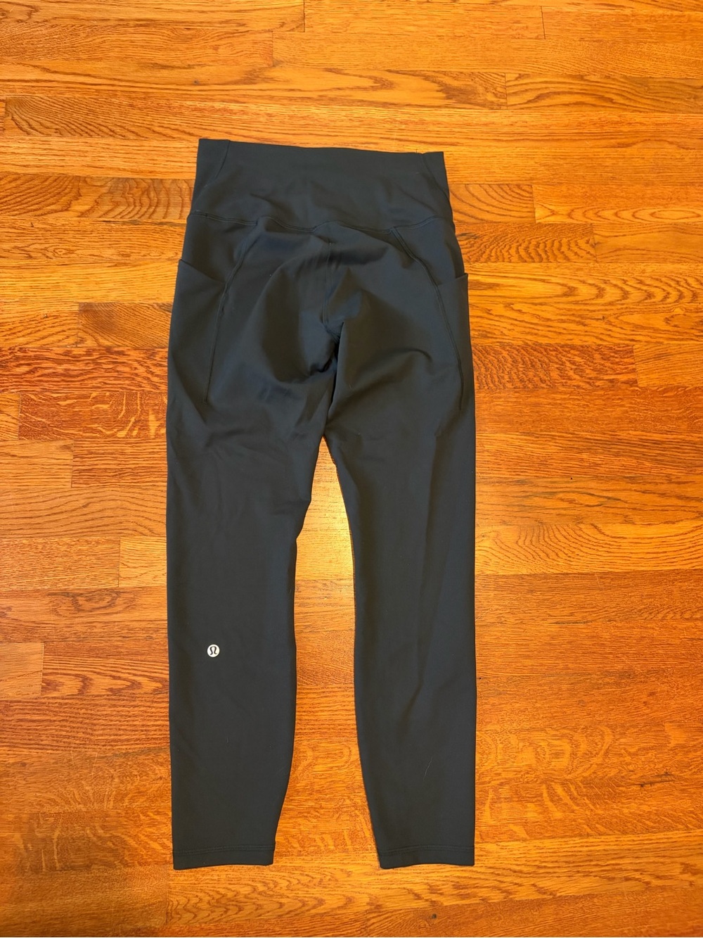 lululemon black Fast and Free with pockets size 8 - Picture 8 of 8